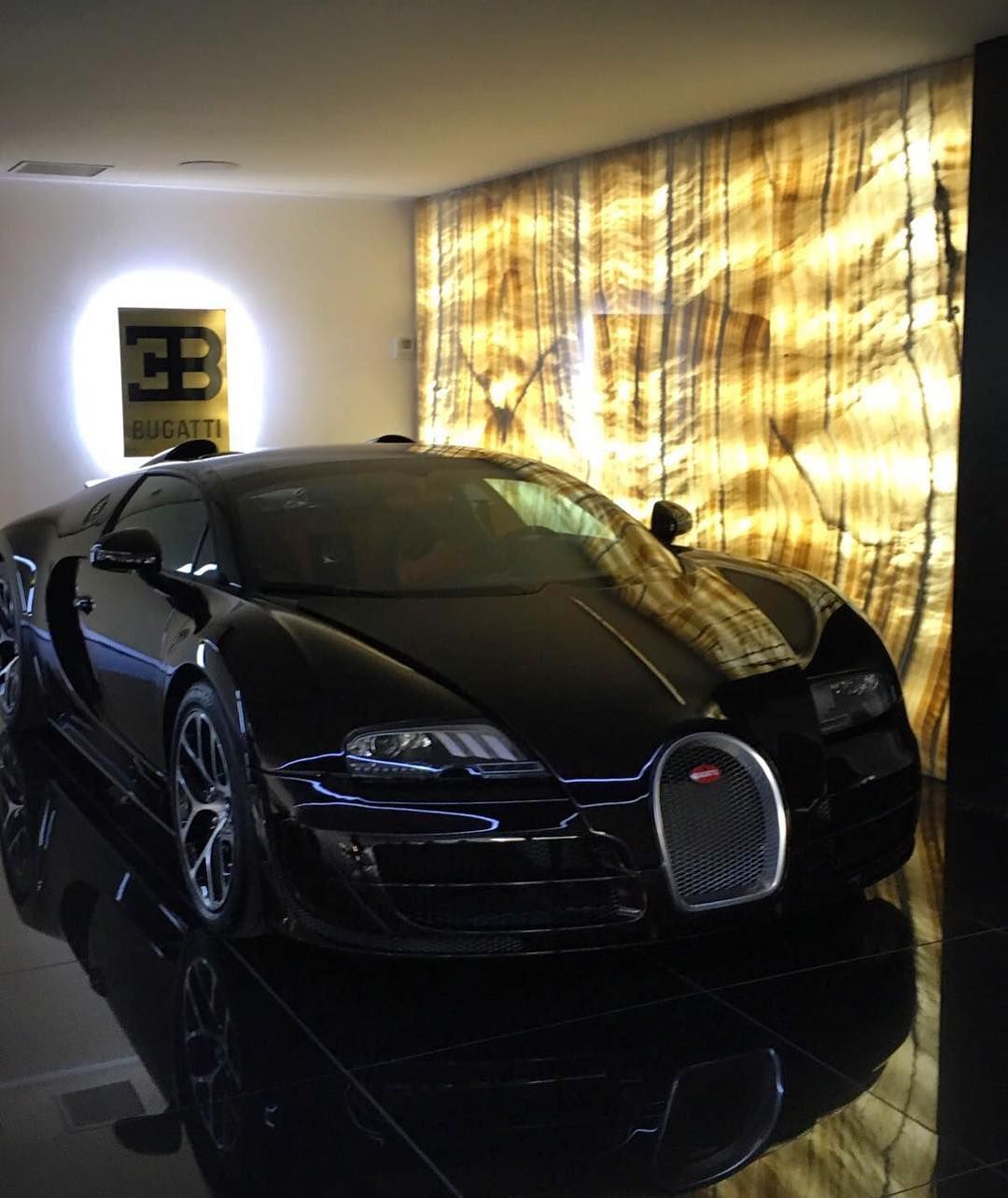Роналдо си подари Bugatti Veyron